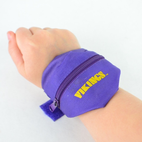 wrist fanny pack